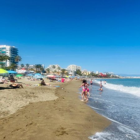 Victoria Luxury Beachfront Apartment In Benalmadena Costa Exterior foto