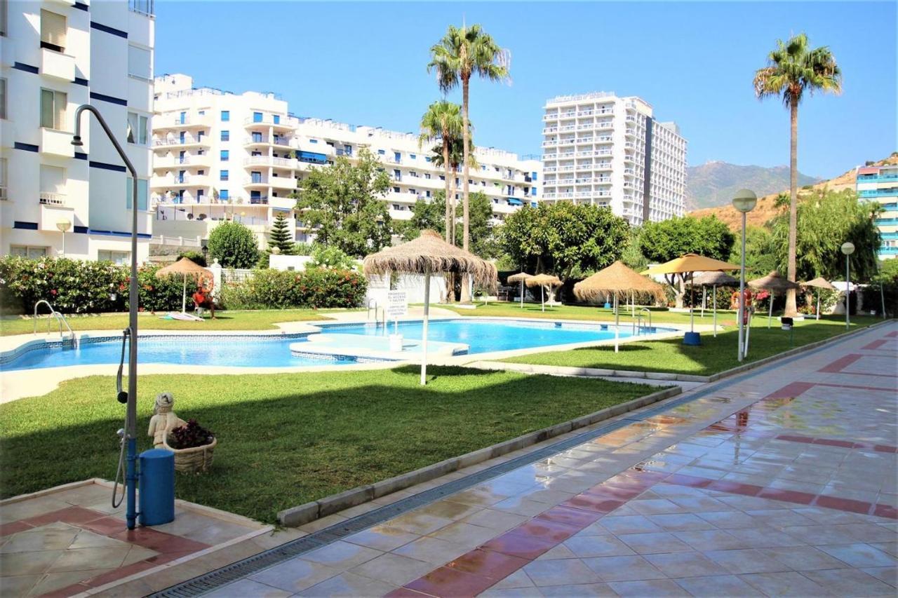Victoria Luxury Beachfront Apartment In Benalmadena Costa Exterior foto